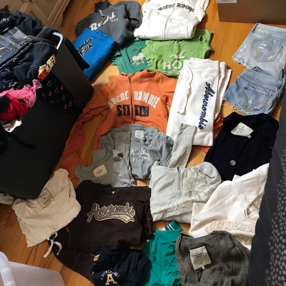 HUGE LOT -Abercrombie hollister